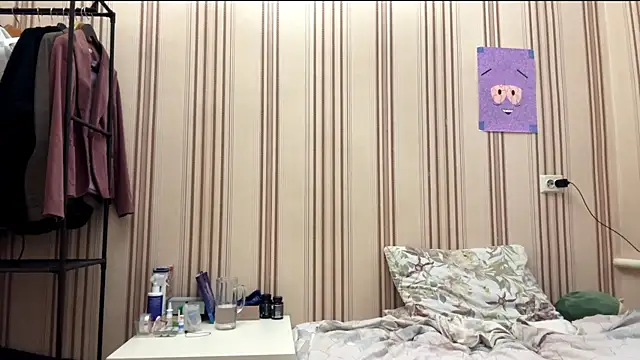 MiaWonderind live cam