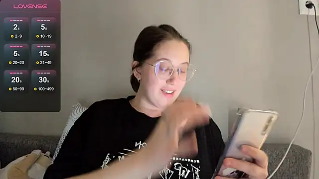 Charmy_Gracy webcam