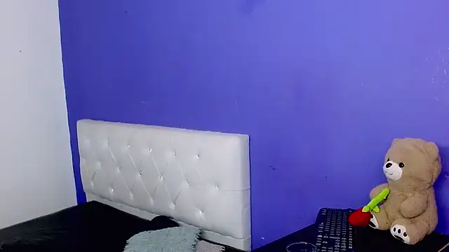 Angel_foxc13 webcam