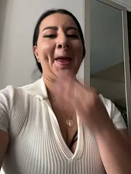 Abril_Luv webcam