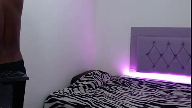 blackhorseet live cam on StripChat