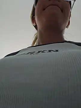 Pretty_roxxyy webcam