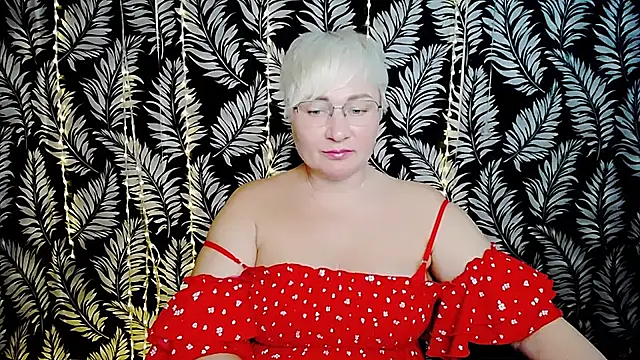 Olivia_playful webcam