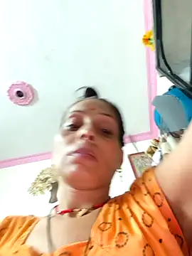 Sexy-Suhani2