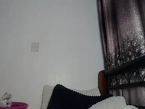 Whimsicalwillow webcam