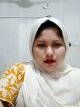 Nusrat-N live cam on StripChat