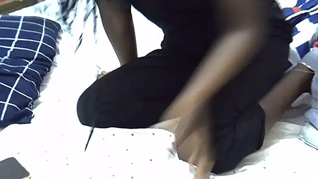 Just_Karu webcam