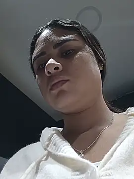 sexy-latin10 webcam