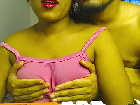 velvetcouplelive - VelvetCoupleLive's free webcam - UK Sex Cams