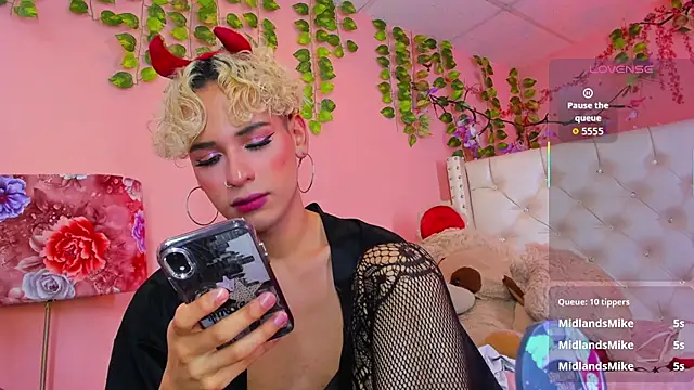valentinee_xo webcam