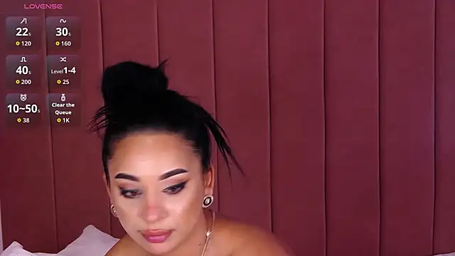 MadyLuxxx webcam