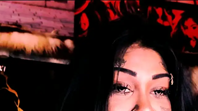 indian_dreamgirl webcam