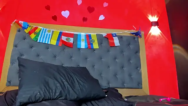 YayaHilton webcam