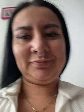 Abril_Luv webcam