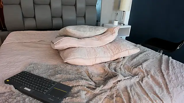 Charlie___Musk webcam
