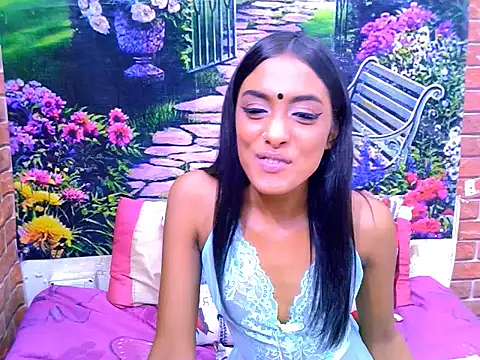 IndianPretty14u2Luv webcam