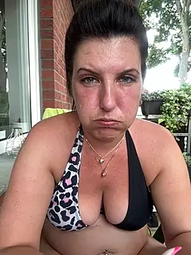 NatiLove35 live cam on StripChat