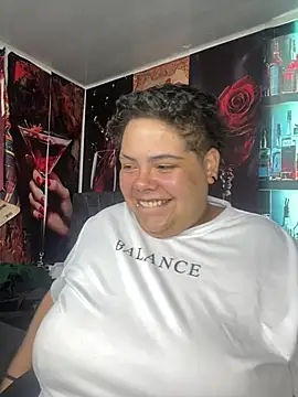 Hailey_Curvy live cam on StripChat