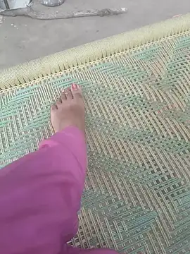 YOURBHABI143 webcam