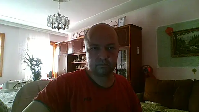 Luceriusbigass webcam