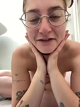 mclacy live cam on StripChat