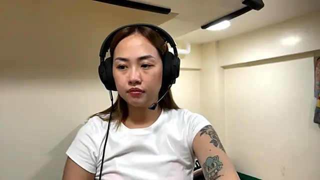 DungBillesbach live cam on StripChat