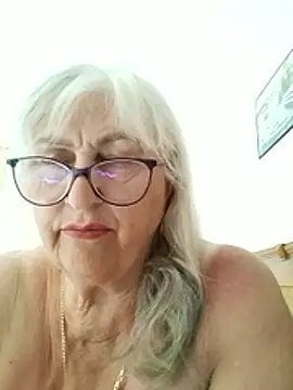 LolkaAlyss live cam on StripChat