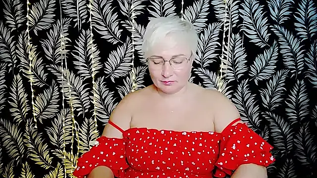 Olivia_playful webcam