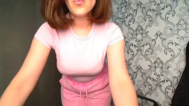 Kelly_Kisss live cam on StripChat