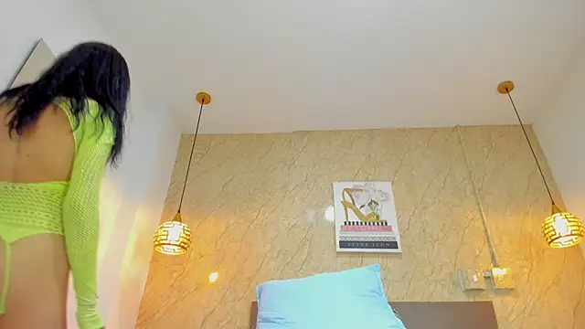 Miia03 live cam on StripChat