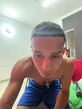 friends_lust_latin live cam on StripChat