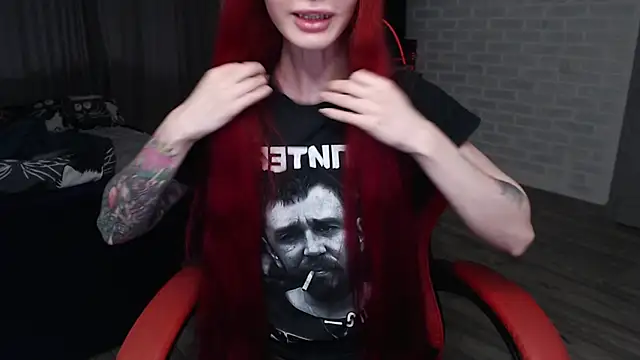 Roxy_Silver webcam