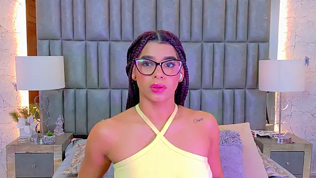 TiaraRosse webcam