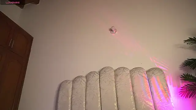 pocahotass_11 webcam