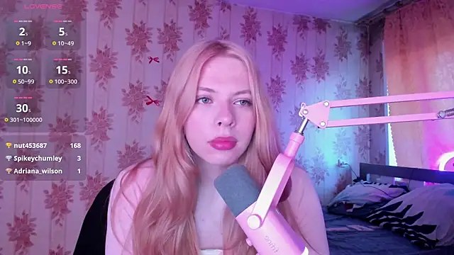 Cutie_Bambi webcam