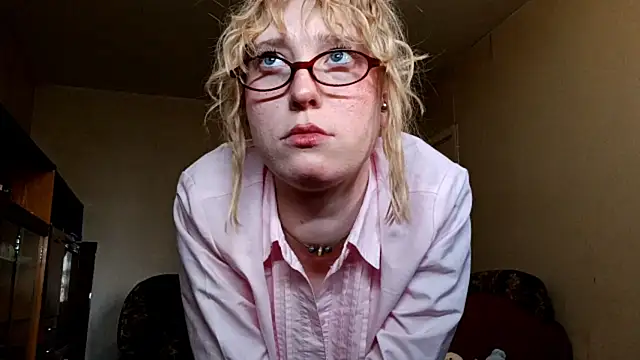 CuteLittleAngel webcam