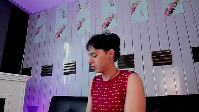 fox_white_ live cam on StripChat