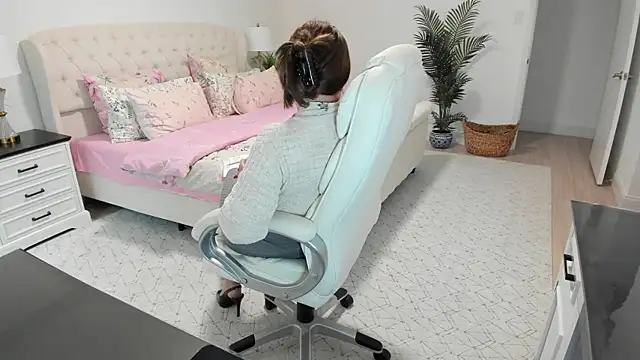 Vika73 webcam
