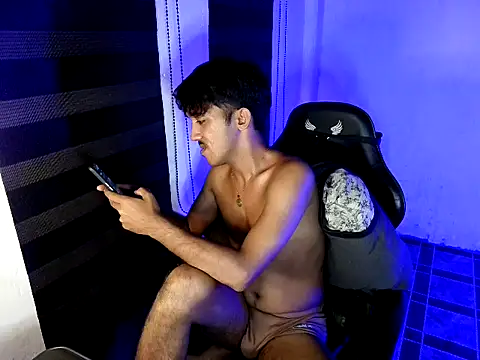 spicy_rowycam (M young) - Flash dick