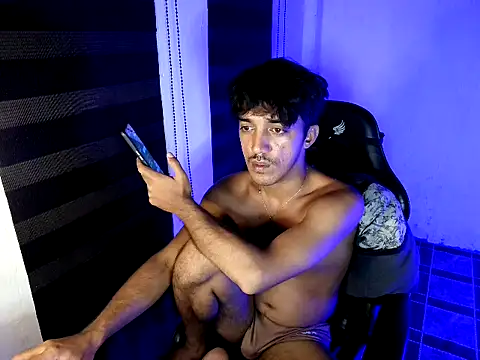 Spicy_RowyCam webcam