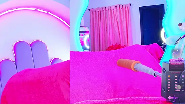 NathaxaLeans webcam