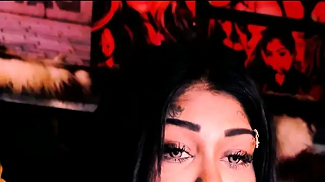 indian_dreamgirl webcam