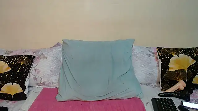 DiamondLuv29 live cam on StripChat