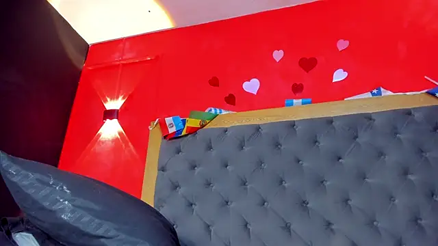 YayaHilton webcam
