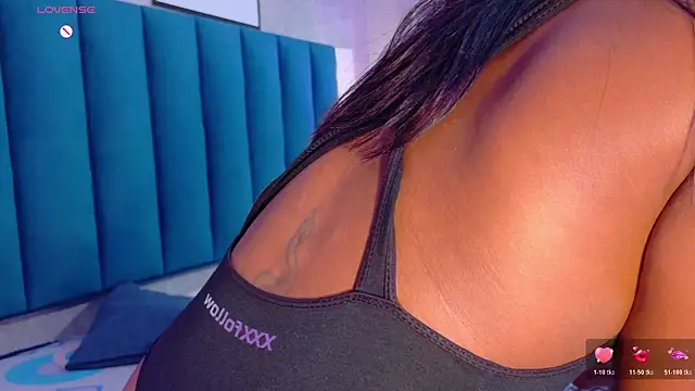 MiaMidnnightt webcam