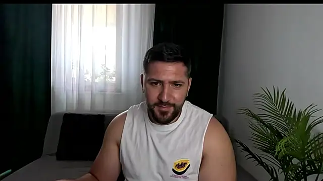 Gold_Alpha_Boy webcam