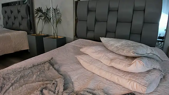 Charlie___Musk webcam