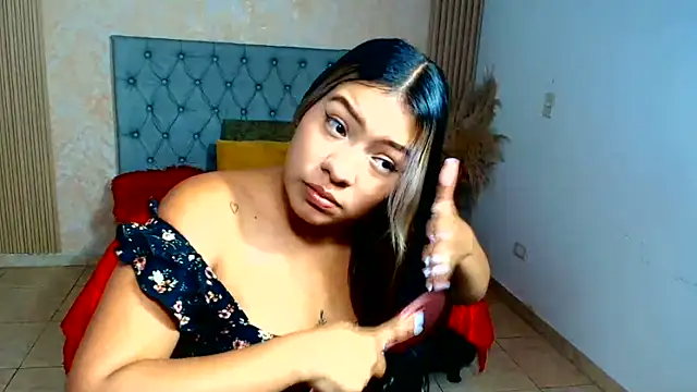 JESSYCHERNOBIL live cam on StripChat