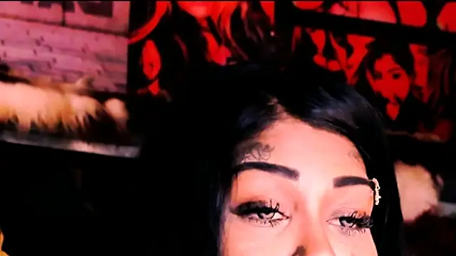 indian_dreamgirl webcam