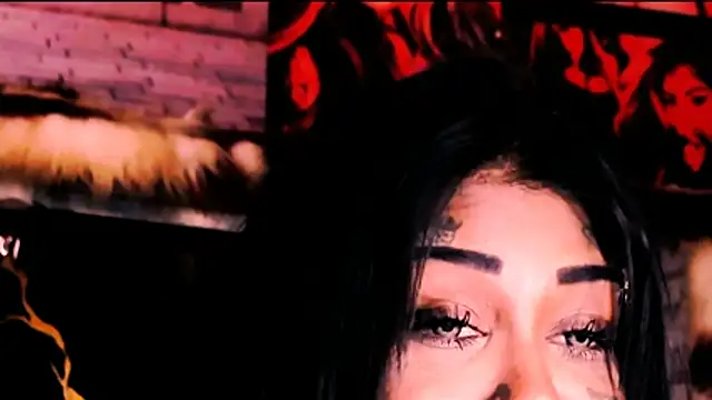 indian_dreamgirl webcam